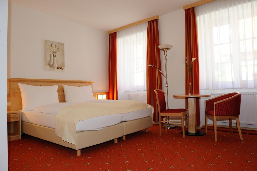 Hotel-Gasthof-Fleischerei - Zur Alten Post Schwanberg Værelse billede