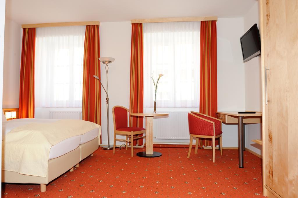 Hotel-Gasthof-Fleischerei - Zur Alten Post Schwanberg Værelse billede