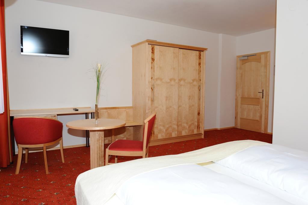 Hotel-Gasthof-Fleischerei - Zur Alten Post Schwanberg Eksteriør billede