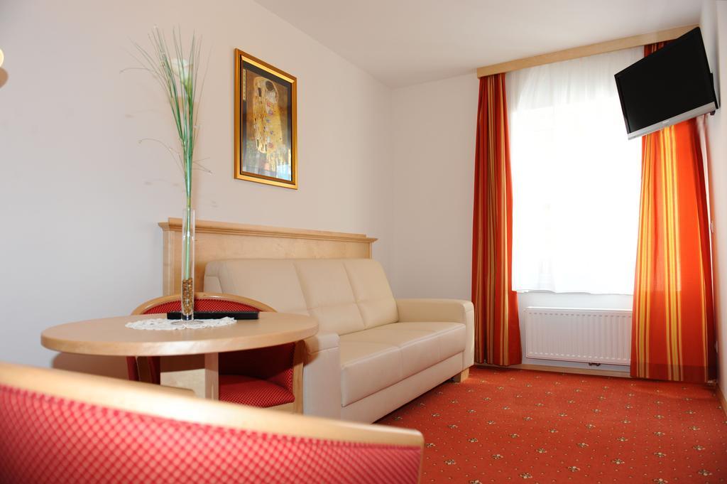 Hotel-Gasthof-Fleischerei - Zur Alten Post Schwanberg Eksteriør billede
